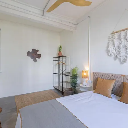 Apartment Ata Five Mid Term *