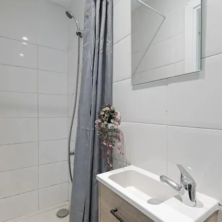 Ata Five Mid Term Apartmán