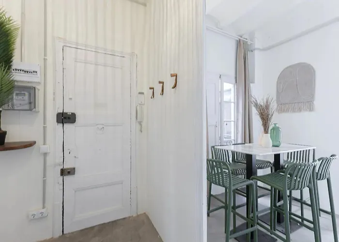 Apartment Ata Five Mid Term Barcelona